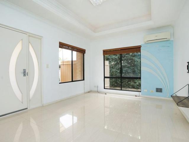 Granny Flat for rent in Kardinya, Western Australia