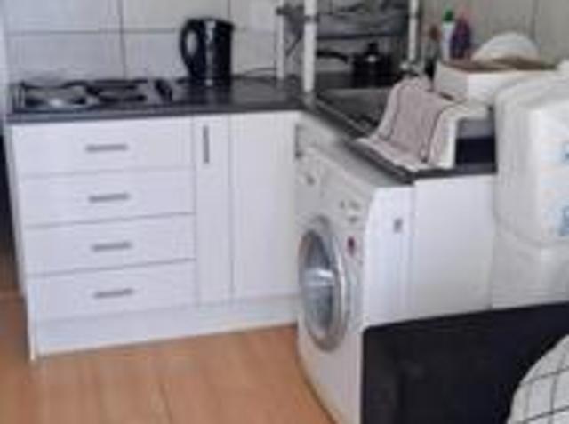 Apartment for rent in Goodwood, City of Cape Town