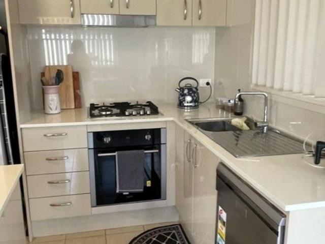 House for rent in Eagle Vale, Sydney