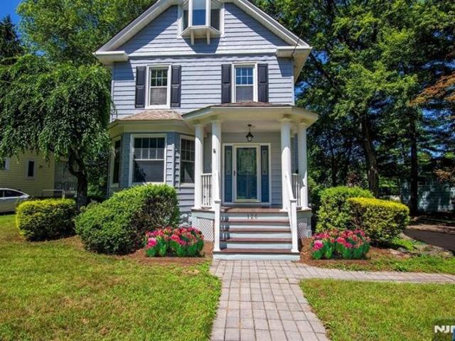 House for sale in Cresskill