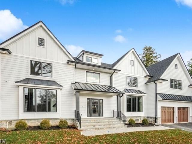 House for sale in East Hanover, New Jersey