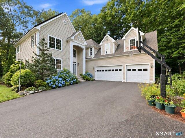 House for sale in Avon, Capitol Planning Region