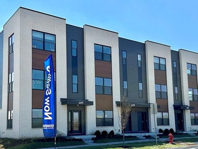Townhouse for sale in Schaumburg, Illinois