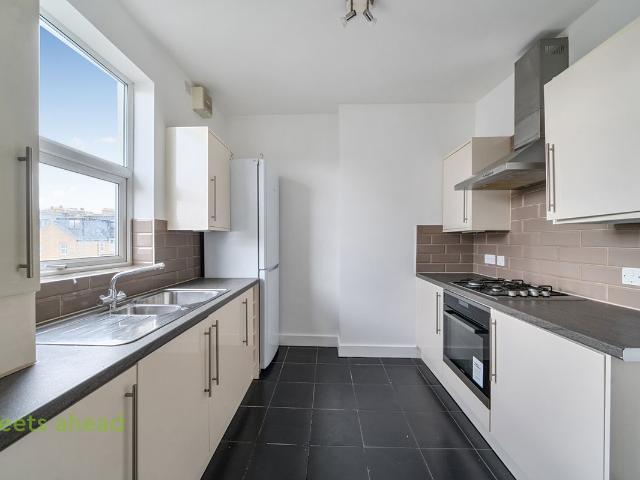 Apartment for rent in London Borough of Croydon, Addiscombe