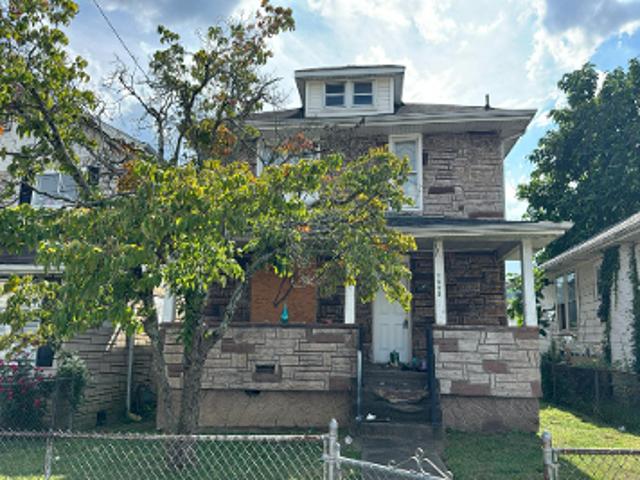 House for sale in Charleston, West Virginia