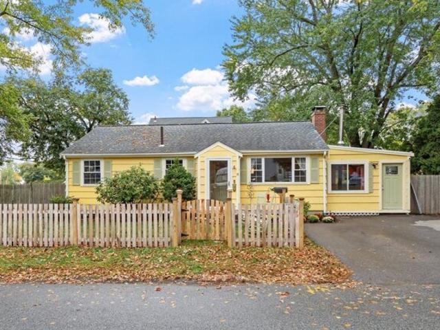 House for sale in Framingham, Middlesex County