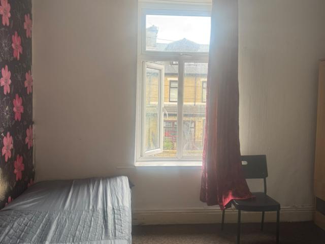 Room for rent in Great Horton, West Yorkshire