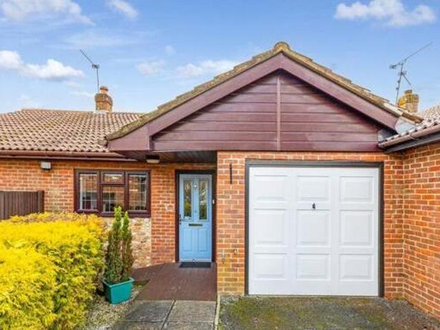 House for sale in Farnham, Waverley