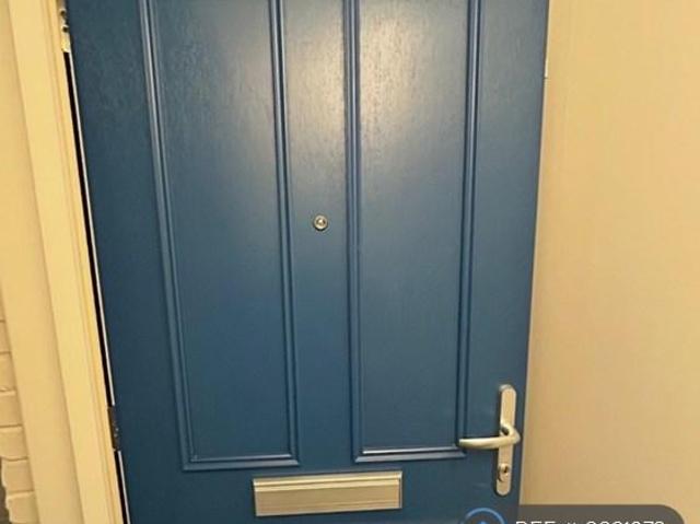 Apartment for rent in Salfords, Reigate and Banstead