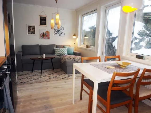 Hus hyra i Nacka, Älta
