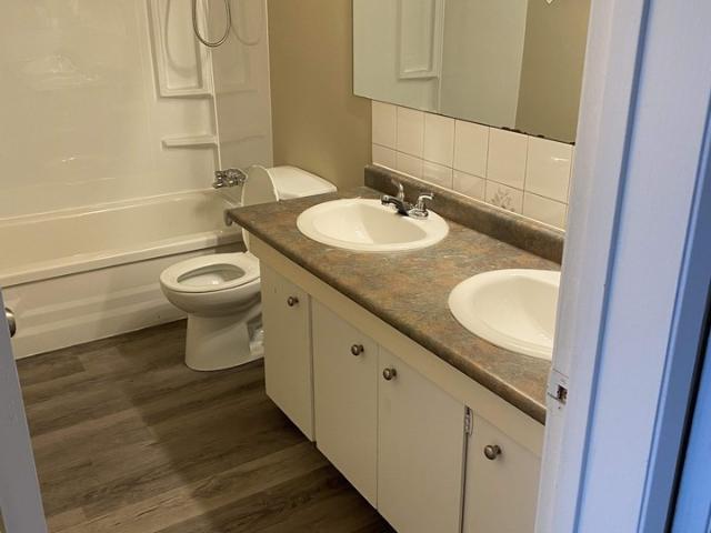 Apartment for rent in Queen Alexandra, Edmonton