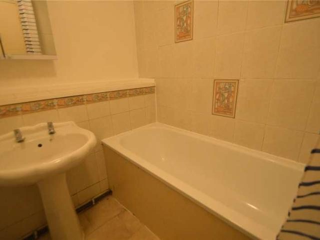 House for rent in Croydon, Addiscombe