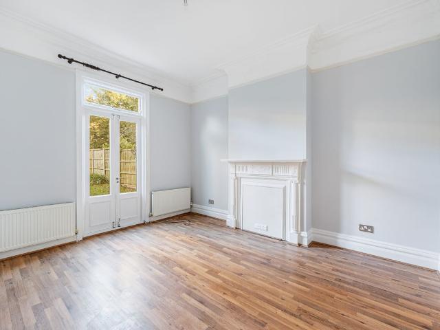 Apartment for rent in London Borough of Ealing, Greater London