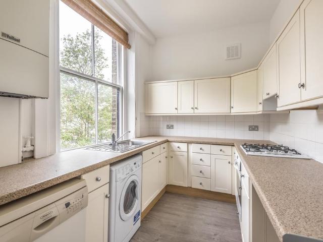 Apartment for rent in London Borough of Lewisham, Ladywell