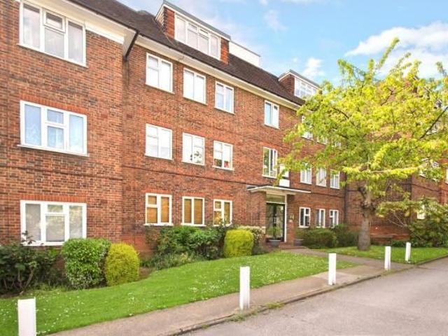 Apartment for rent in Fallow Corner, Greater London
