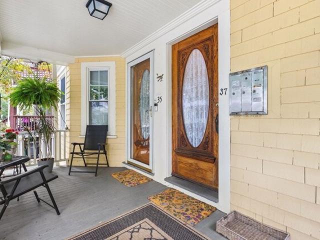 Condo for sale in Huron Village, Cambridge
