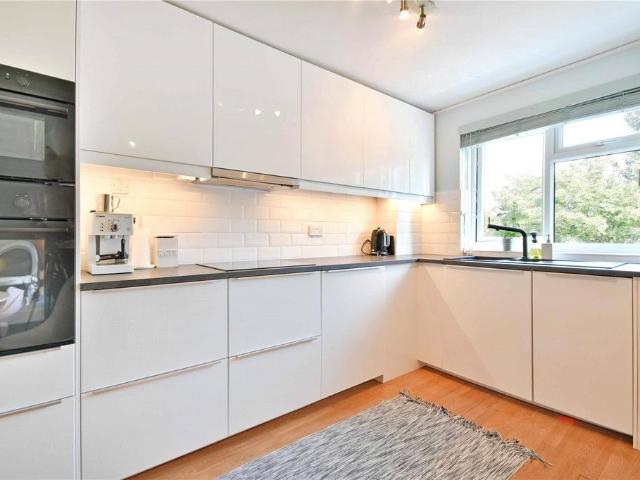 Apartment for rent in Golders Green, Greater London