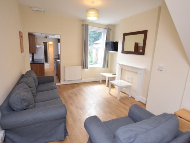 Room for rent in Elmfield, Leicestershire