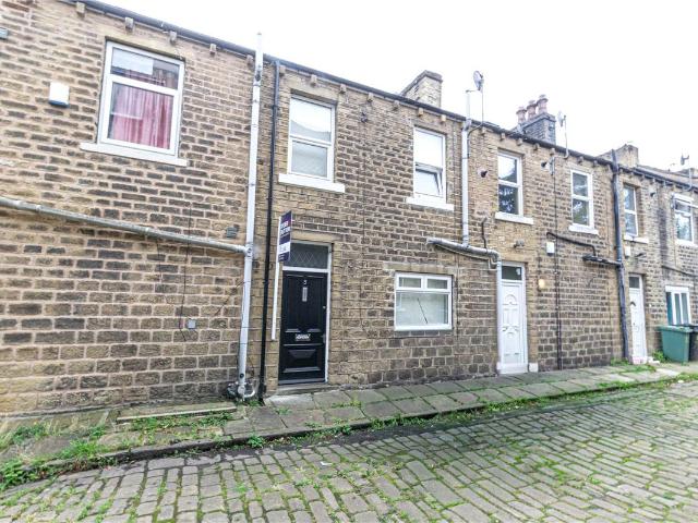 House for rent in Huddersfield, Kirklees