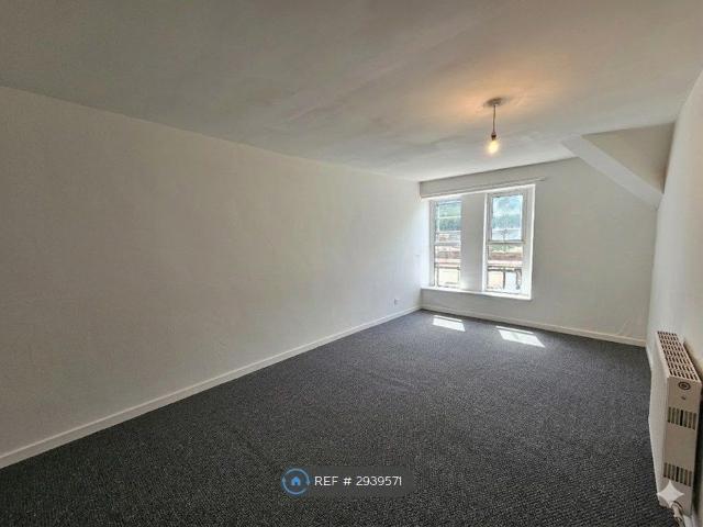 Apartment for rent in Mountain Ash East, Ynysboeth