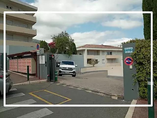 Garage vente à Grasse