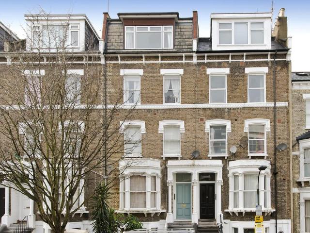 Apartment for rent in Brook Green, Greater London