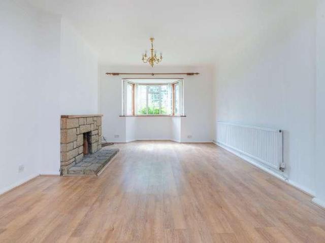 House for rent in London Borough of Croydon, Forestdale
