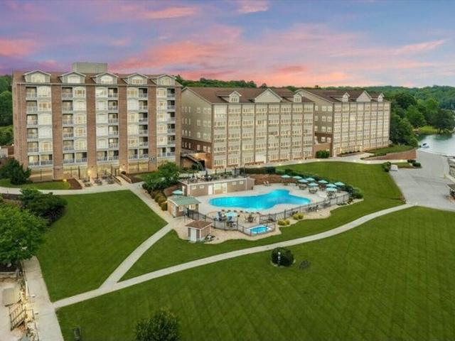 Condo for sale in Huddleston