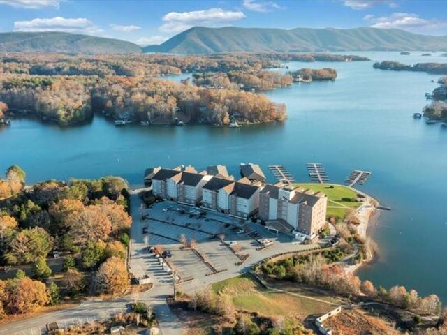 Condo for sale in Huddleston