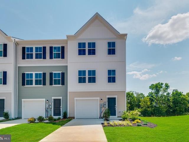 Townhouse for sale in Bunker Hill, West Virginia