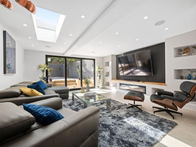 House for rent in London Borough of Hackney, Greater London