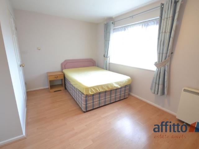 Apartment for rent in Heath Park, Park Village