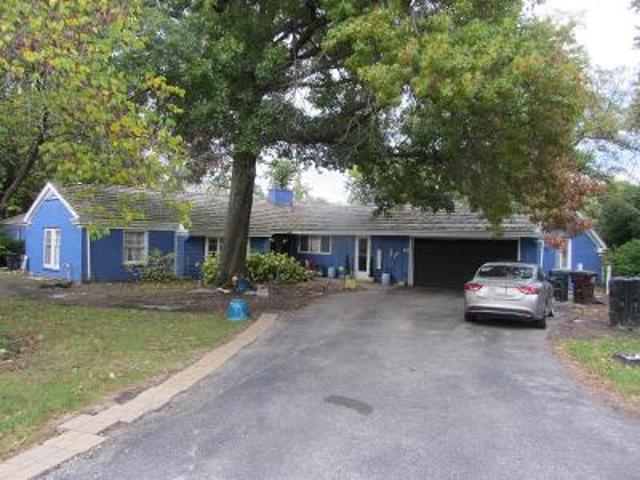 House for sale in Olympia Fields, Illinois
