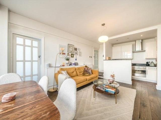 Apartment for rent in King's Cross, Cat Hill