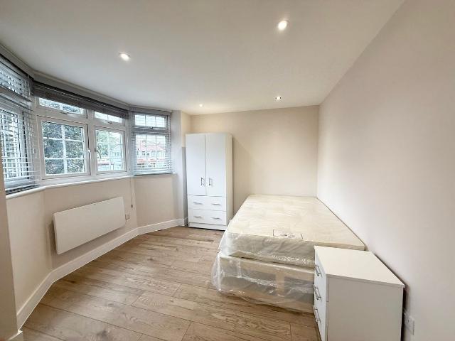 Studio for rent in London Borough of Lambeth, Greater London