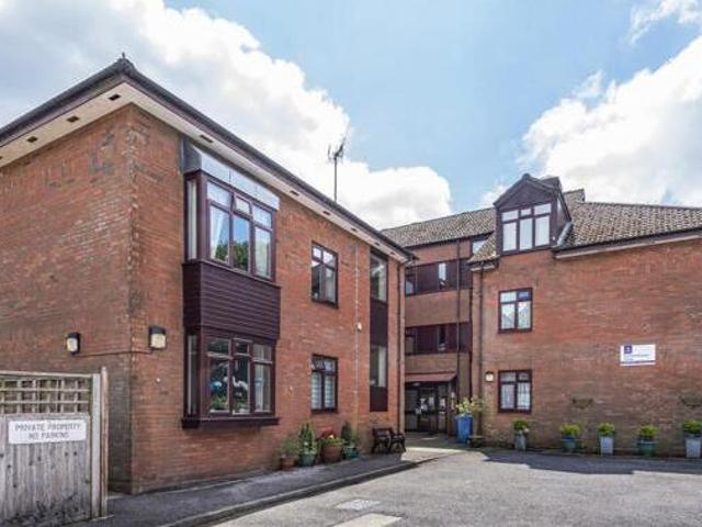 House for sale in Fole, Surrey