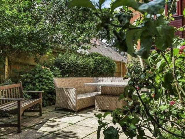 House for sale in Fole, Surrey