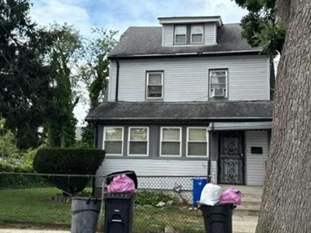 House for sale in Queens, Arverne