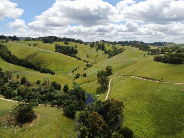 Cottage for sale in Mount Eccles, Victoria