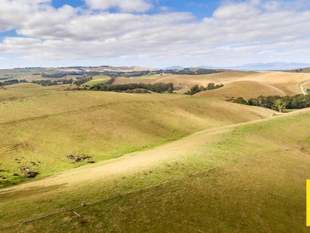 Cottage for sale in Toora, Victoria