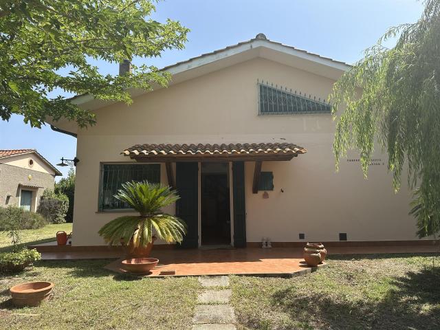 Casa in vendita a Rosignano Marittimo, Toscana