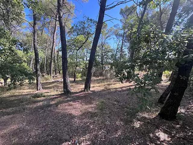 Terrain vente à Aix-en-Provence, Gréasque