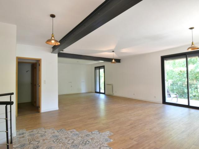 Maison vente à Aix-en-Provence, Gréasque