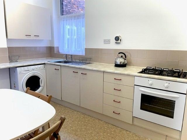 Studio for rent in Ladybarn, Manchester