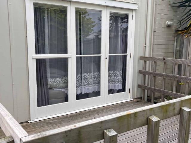 Townhouse for rent in Awhitu