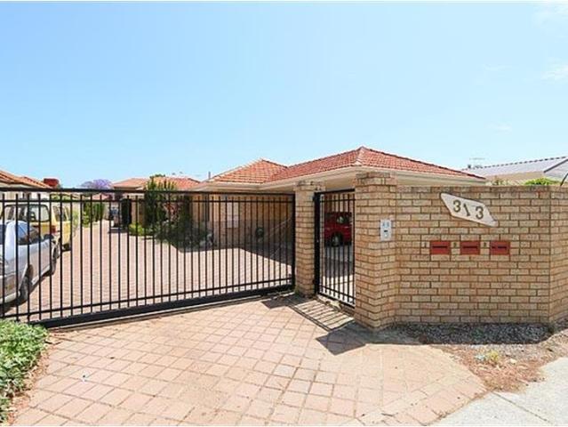 Townhouse for rent in Como, Western Australia