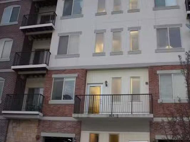 Condo for rent in Sandy