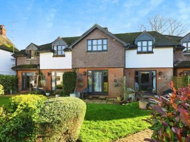 House for sale in Pachesham Park, Surrey