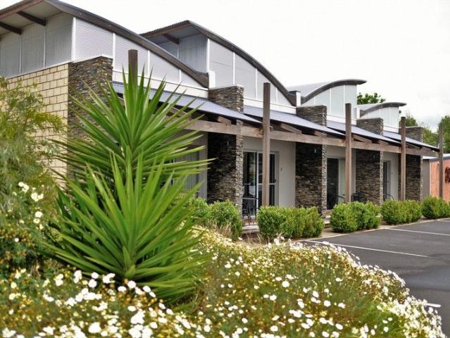 Property for sale in Comaum, South Australia