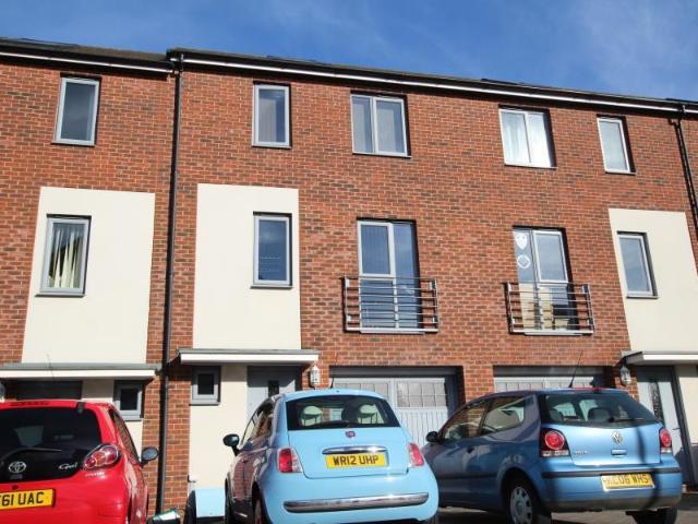 House for rent in Stoke Park, Tallsticks